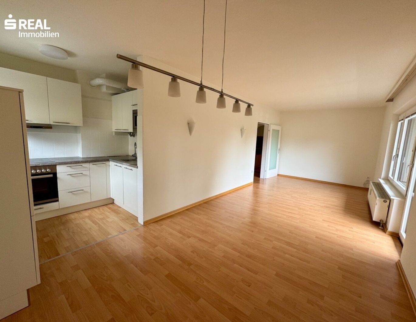Helle 3-Zimmer Wohnung mit 2 Balkonen und Garagenplatz