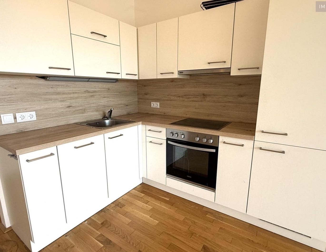 Nahe Akademiepark: Top-3-Zimmer Wohnung mit 6,86m² SÜD-Loggia