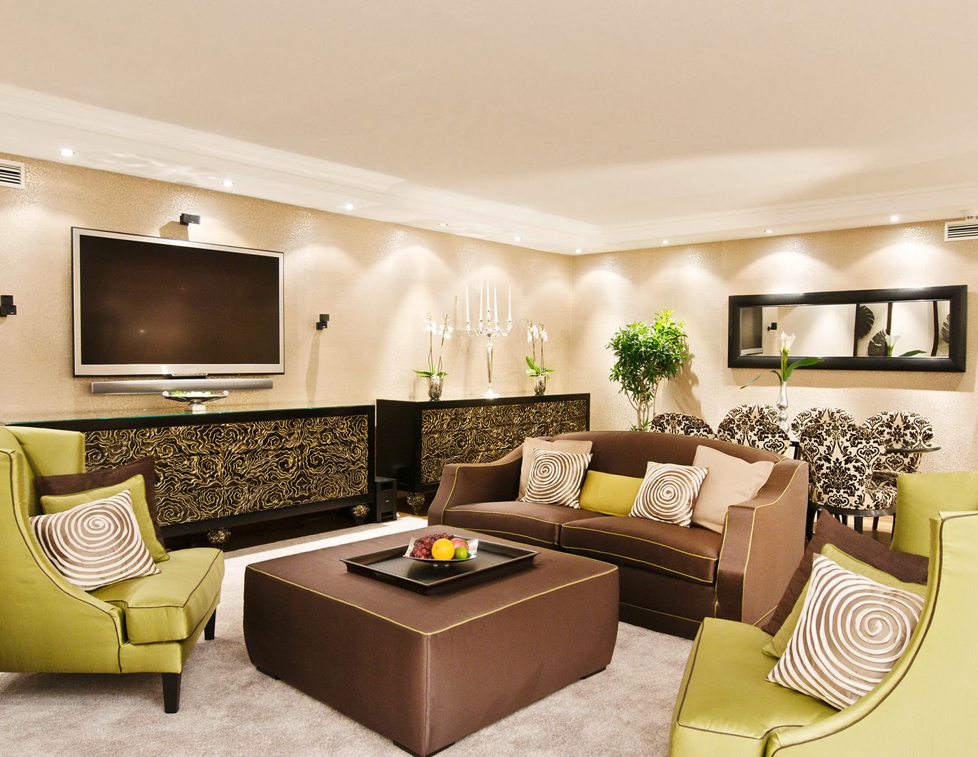 Willkommen in Ihrer einzigartige Deluxe Residenz mit 5-Sterne-Hotel-Service im ersten Bezirk!