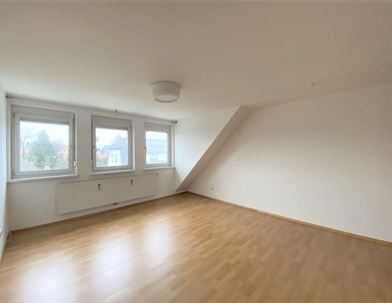 PROVISIONSFREI! Sonnige 3-Zimmer-Wohnung in zentraler Lage mit guter Infrastruktur