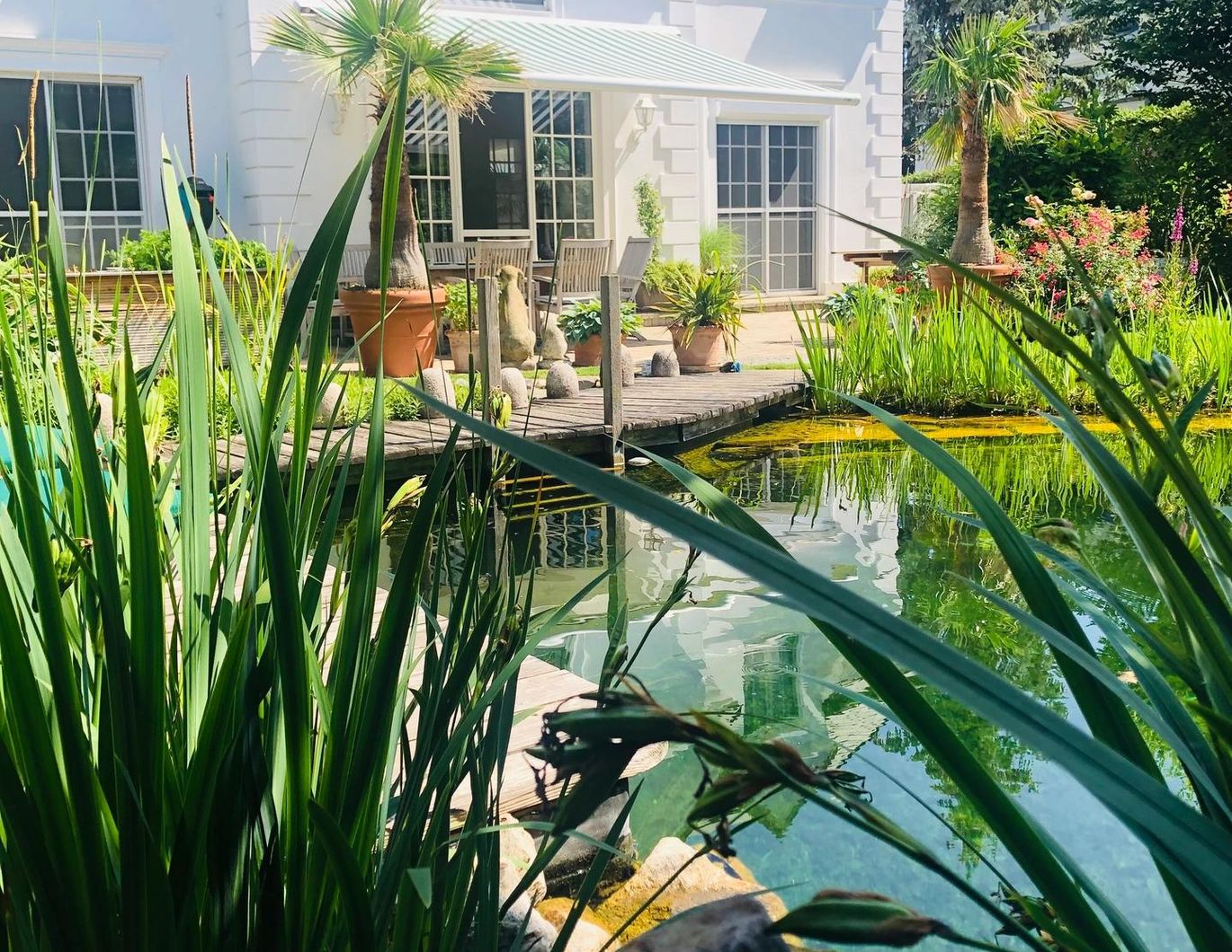 provisionsfrei vom Eigentümer - klimatisiertes Traumhaus mit Lift, uneinsehbarem Garten und Schwimmteich (Provisionsfrei)