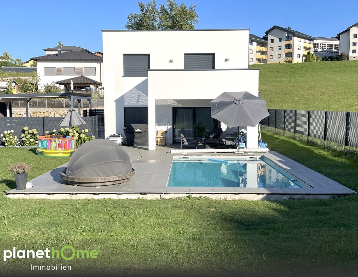 Traumhaus mit Pool und Garten