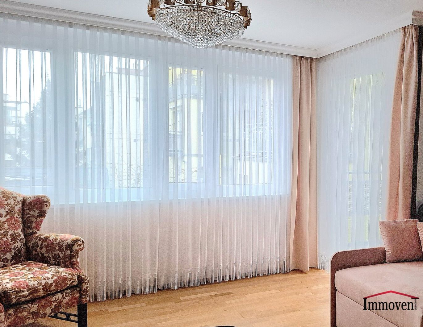 ERSTBEZUG - Wunderschöne, möblierte 2-Zimmerwohnung mit Balkon!