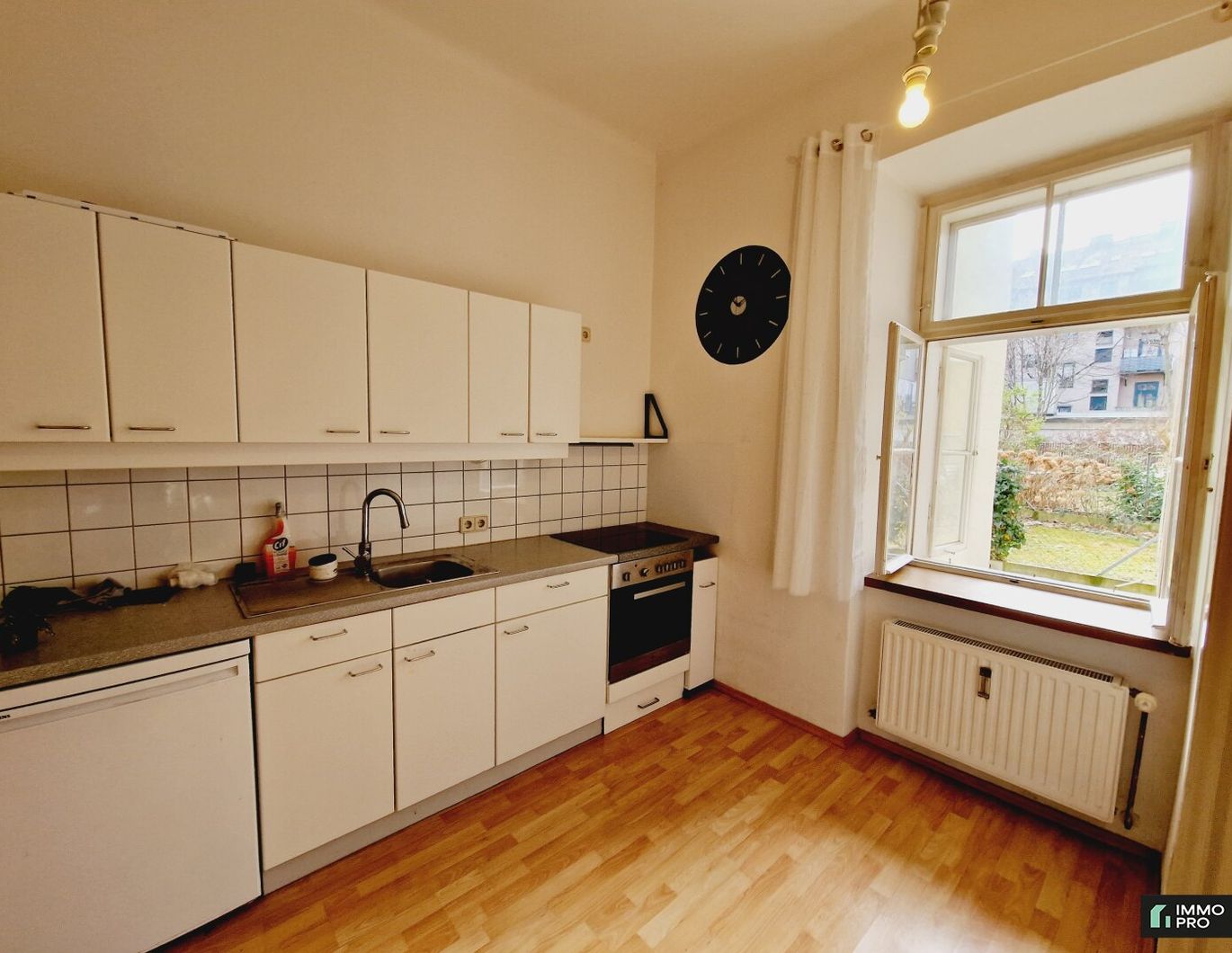 Schöne kleine Wohnung - ab sofort - zu vermieten! Nähe Augarten!