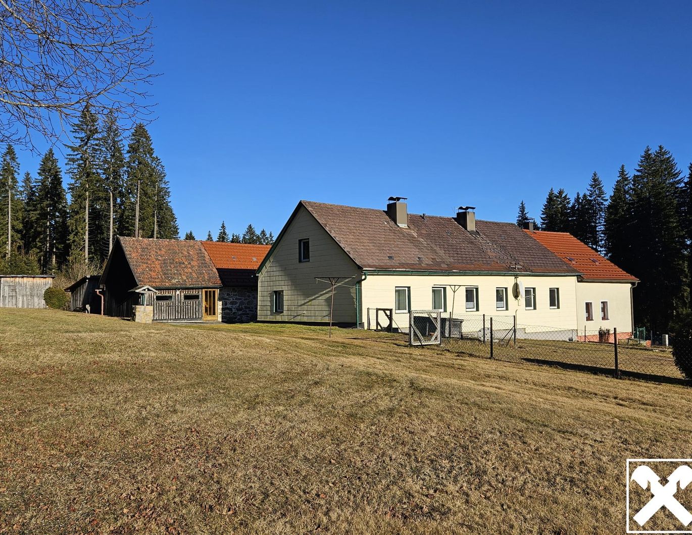 Wohnhaus mit landwirtschaftl. Nutzgrund