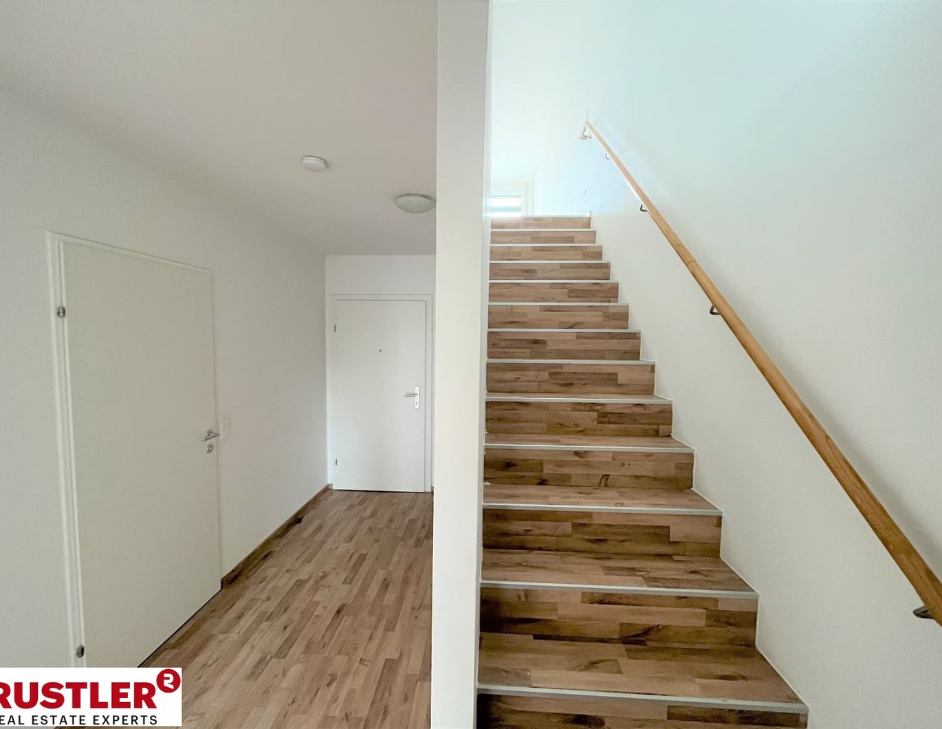 WUNDERSCHÖNE 3-Zimmer-MAISONETTEWOHNUNG mit Loggia