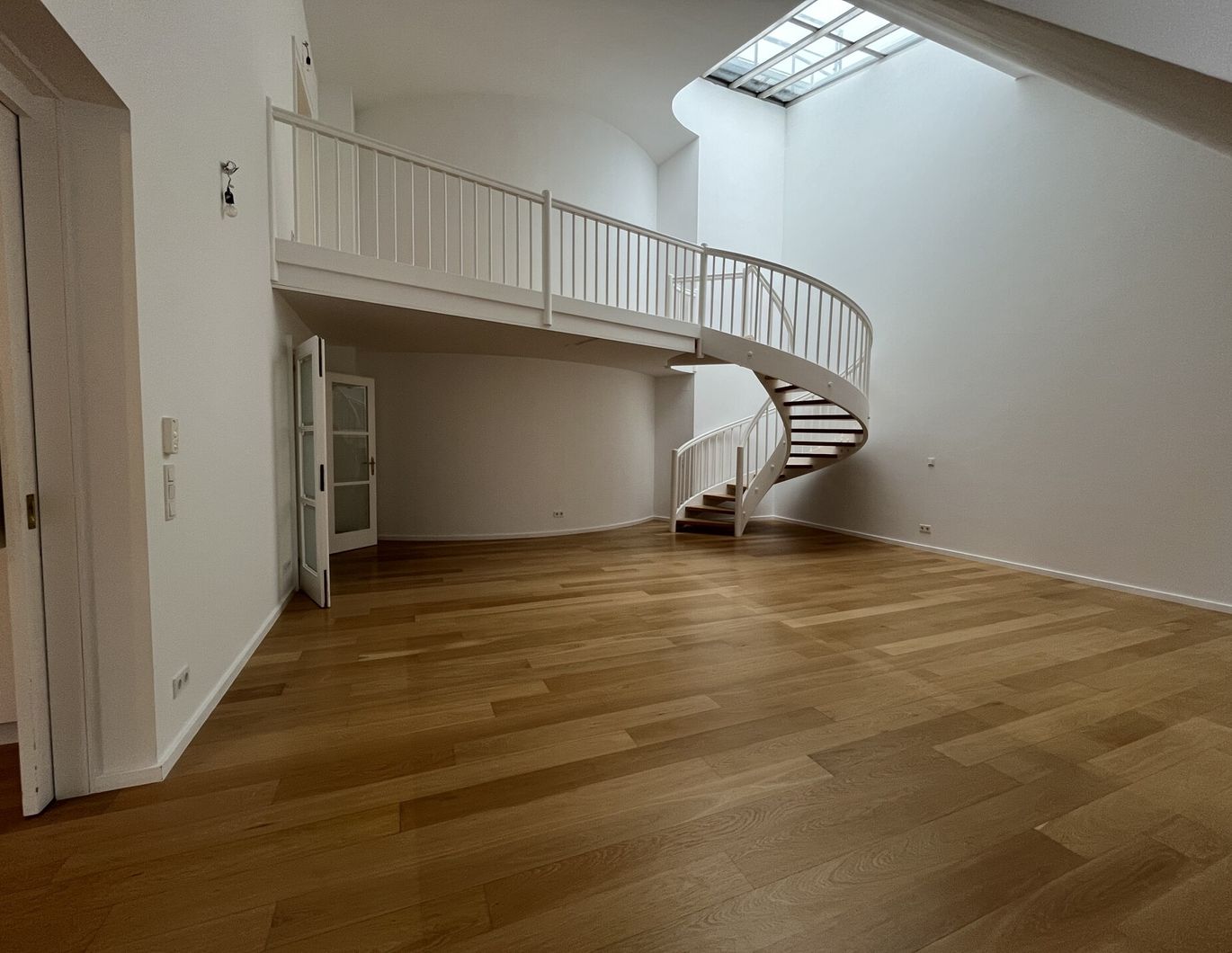 Dachgeschoß-Maisonette im Stadtpalais Harrach an der Freyung - zu mieten in 1010 Wien