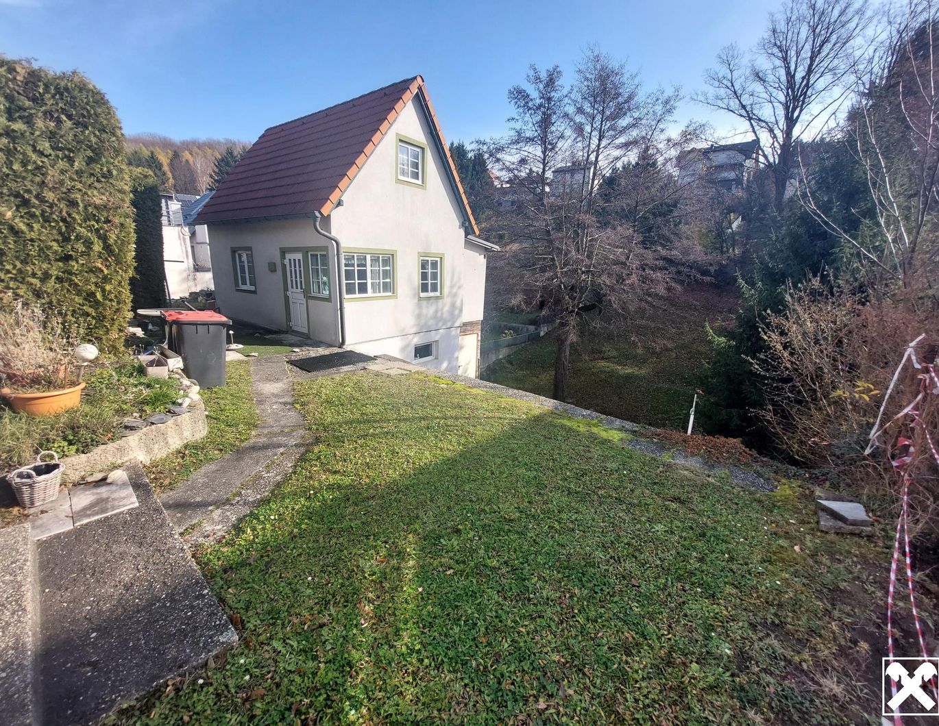 Baugundstück mit Altbestandhaus! Wohnen im Grünen mit Stadtnähe!