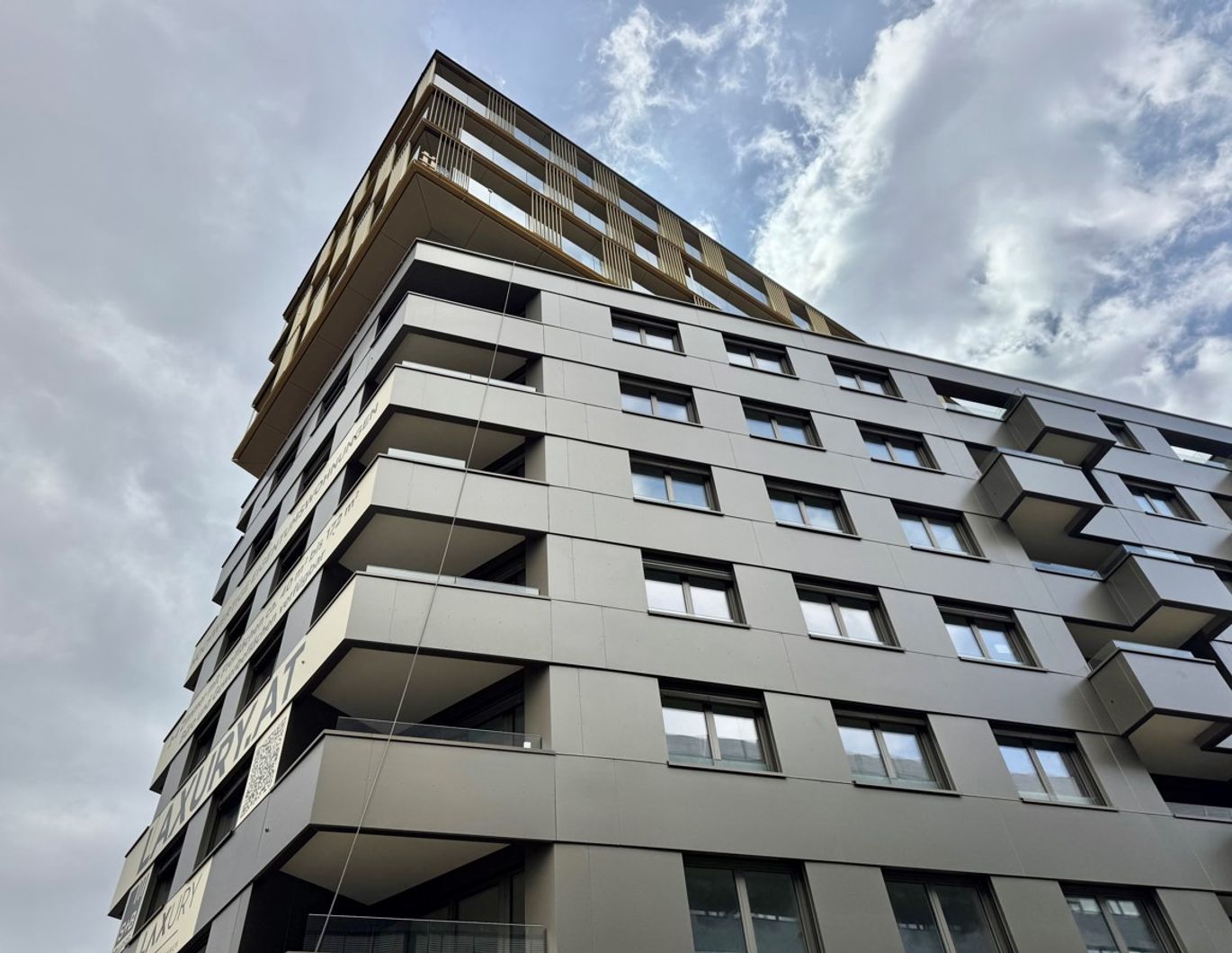 Provisionsfrei und fertig im Oktober: Hauptbahnhof - 2 Zimmer-Wohnung zum Spitzenpreis