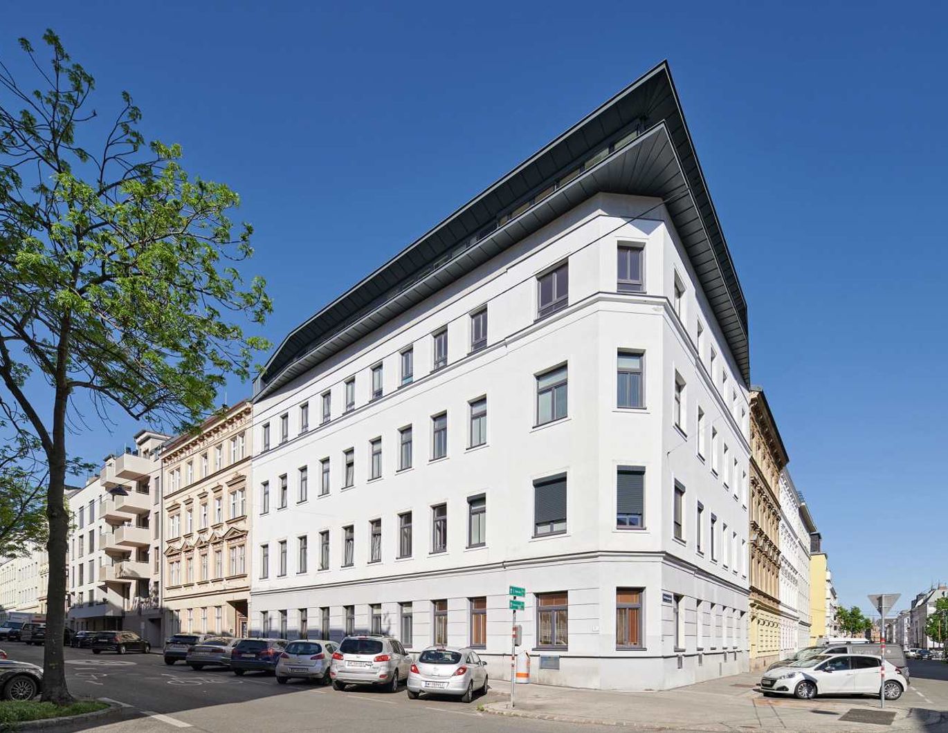 Stabile Wertanlage - befristet vermietet bis 2029 - DG Maisonette I 3 Zimmer I Galerie I Terrasse