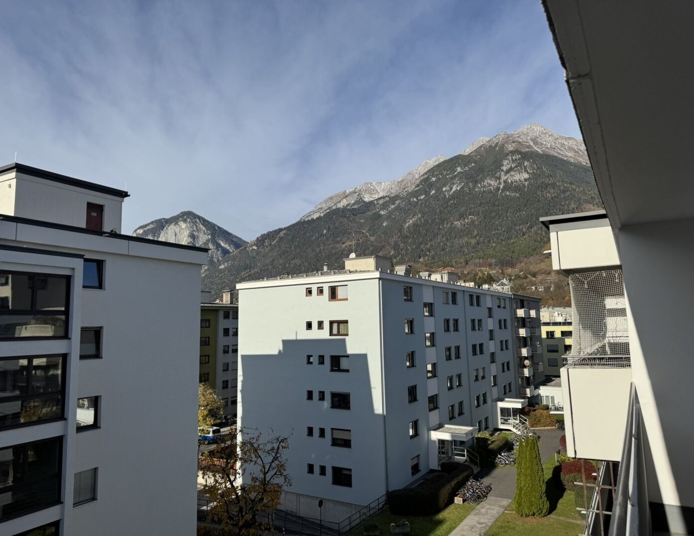 Innsbruck/ Höttinger Au: Generalsanierte 2-Zimmer-Wohnung mit Balkon - super Lage!!