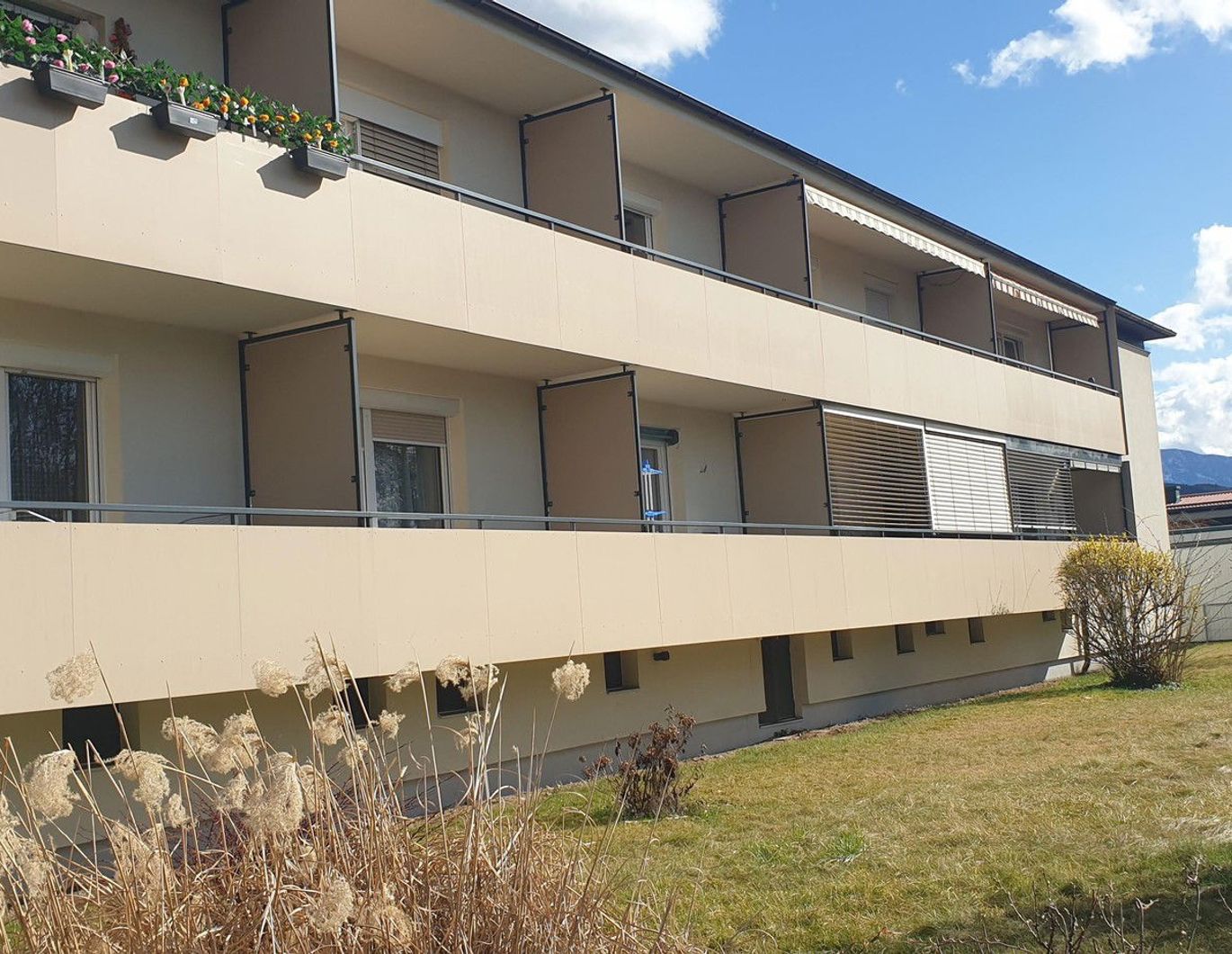 3 Zimmer Wohnung in Klagenfurt mit Südloggia und Garage, sofort beziehbar, Privatverkauf