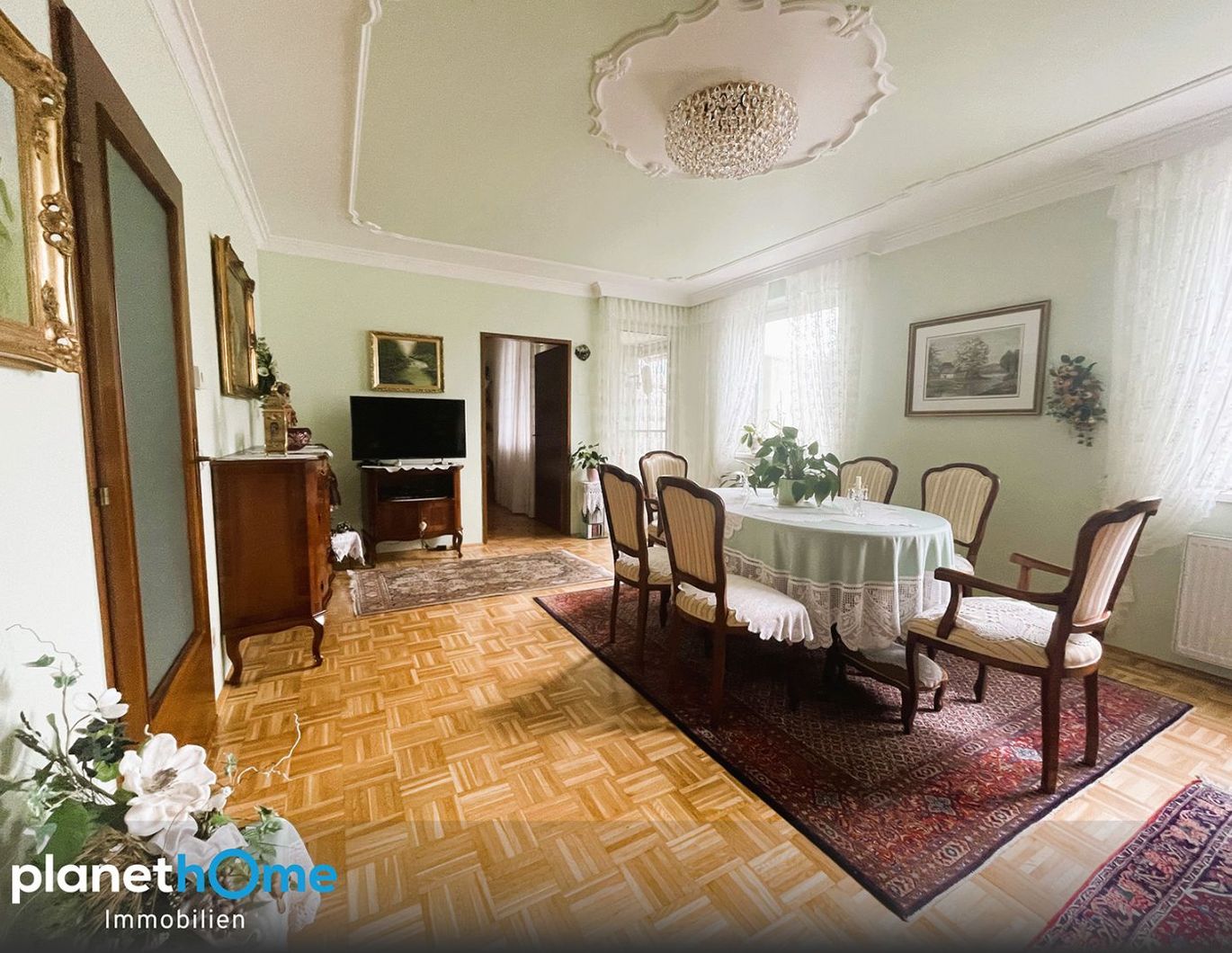 Existenzgründer und Senioren aufgepasst: 2-Zimmer-Stadtwohnung mit Loggia, Lift, und KFZ-Stellplatz!