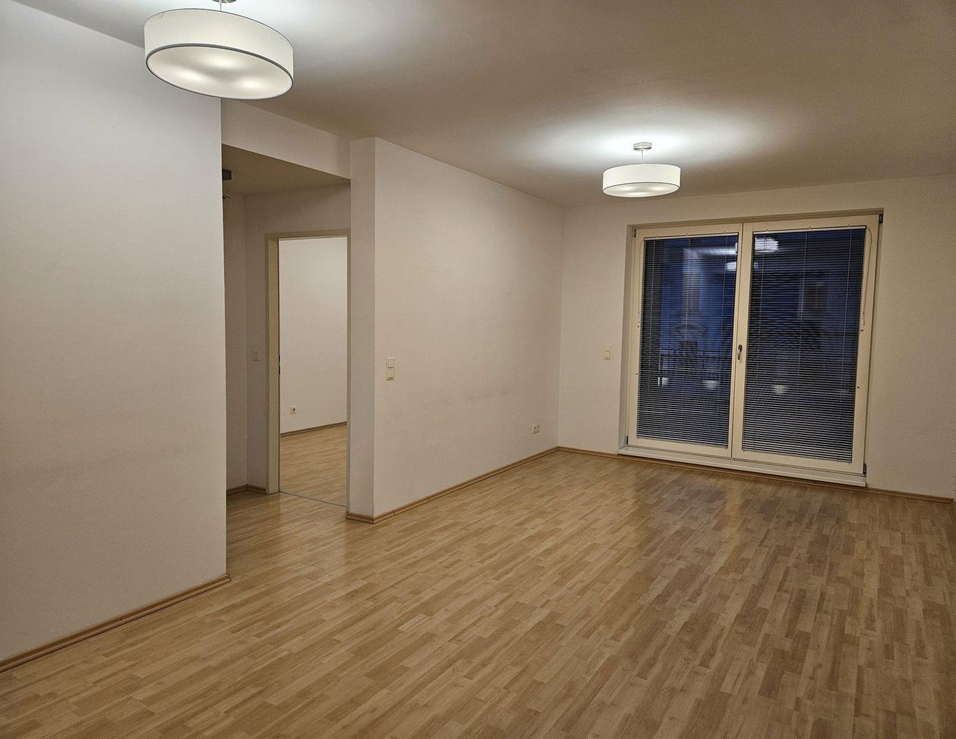 Ruhige, verkehrsgünstige 2-Zimmer-Wohnung mit Balkon & Innenhoflage im modernen Passivhaus