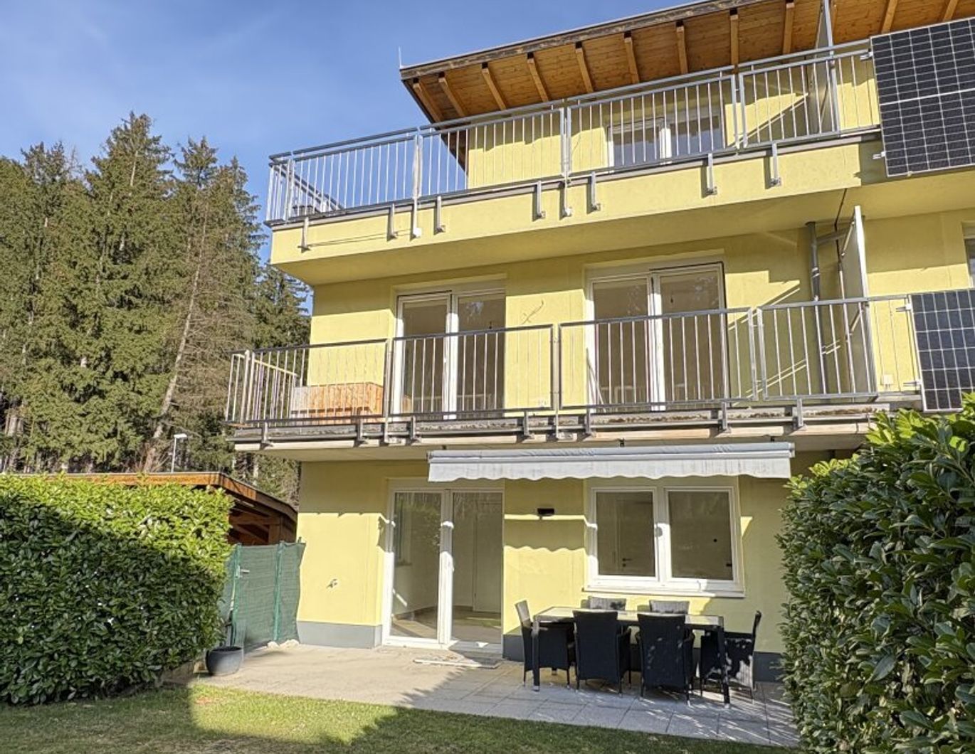 Traumhafte Doppelhaushälfte in Tirol: Modernes Wohnen mit Garten und Balkon!