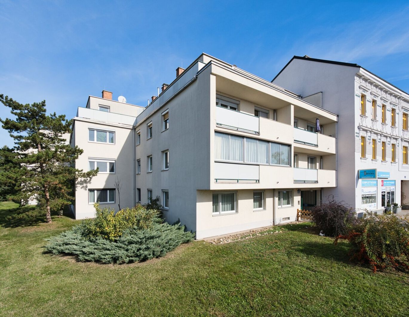 Sonnige 2-Zimmer-Wohnung mit Loggia & Stadtblick - ideal als Starterwohnung mit Renovierungspotenzial!