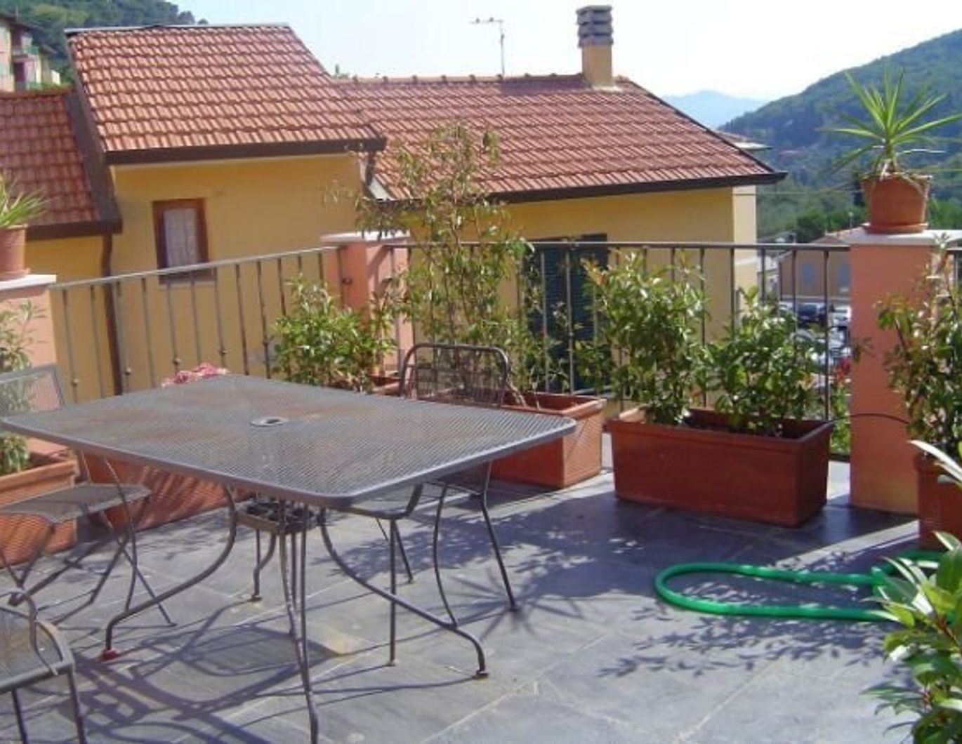 VILLA IN LERICI / PUGLIOLA-SOLARO (ligurische Küste)