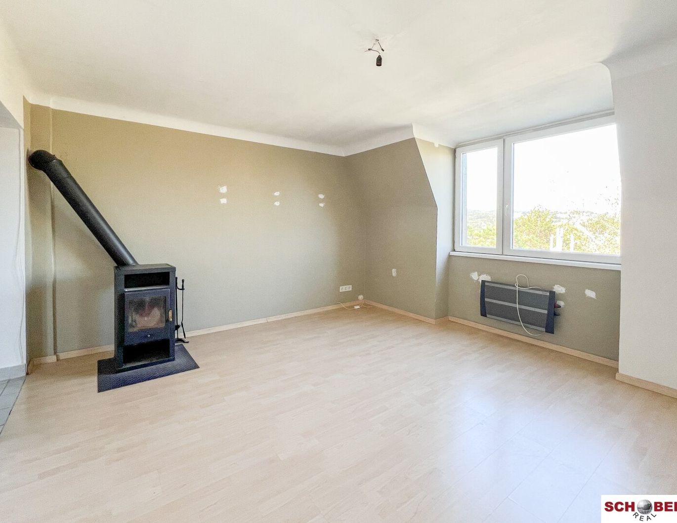 Renovierungsbedürftig-3. OG ohne Lift mit Ausblick!