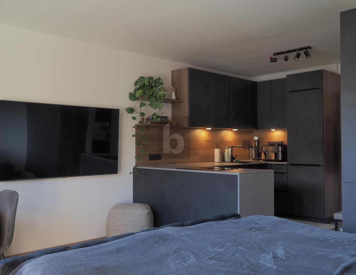 HOCHWERTIG SANIERT IN PARSCH MIT BALKON! IDEAL ZUM STARTEN ODER ANLEGEN