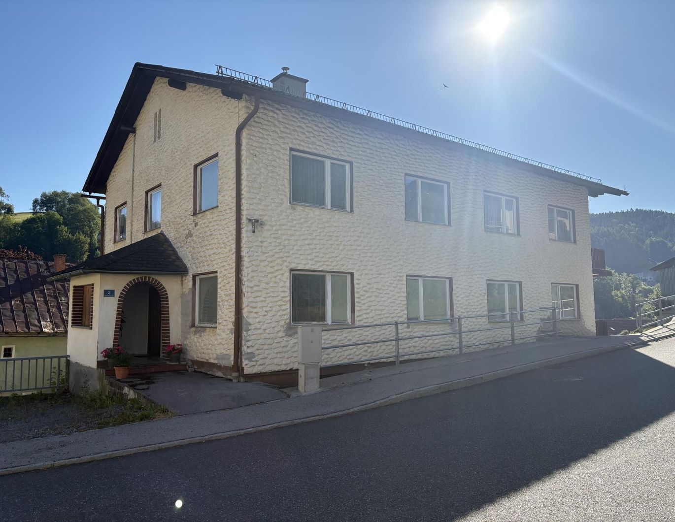 Ehemalige Pension im Ortszentrum der beliebten Kräutergemeinde