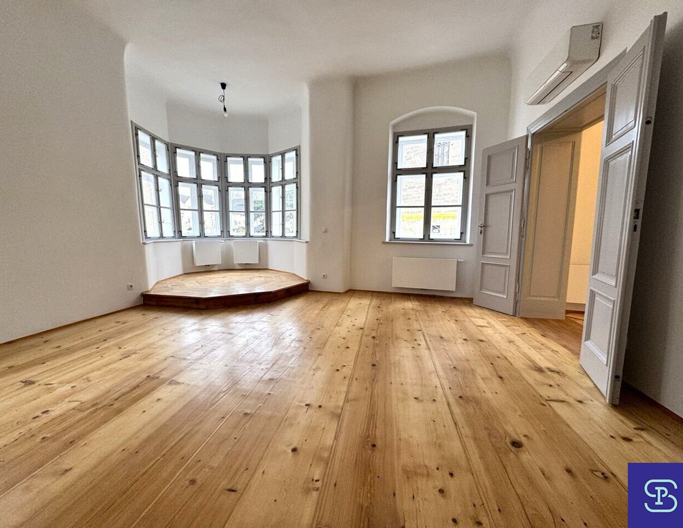 Erstbezug provisionsfrei: Toprenovierter 95m² Altbau mit Einbauküche im Renaissance-Juwel!