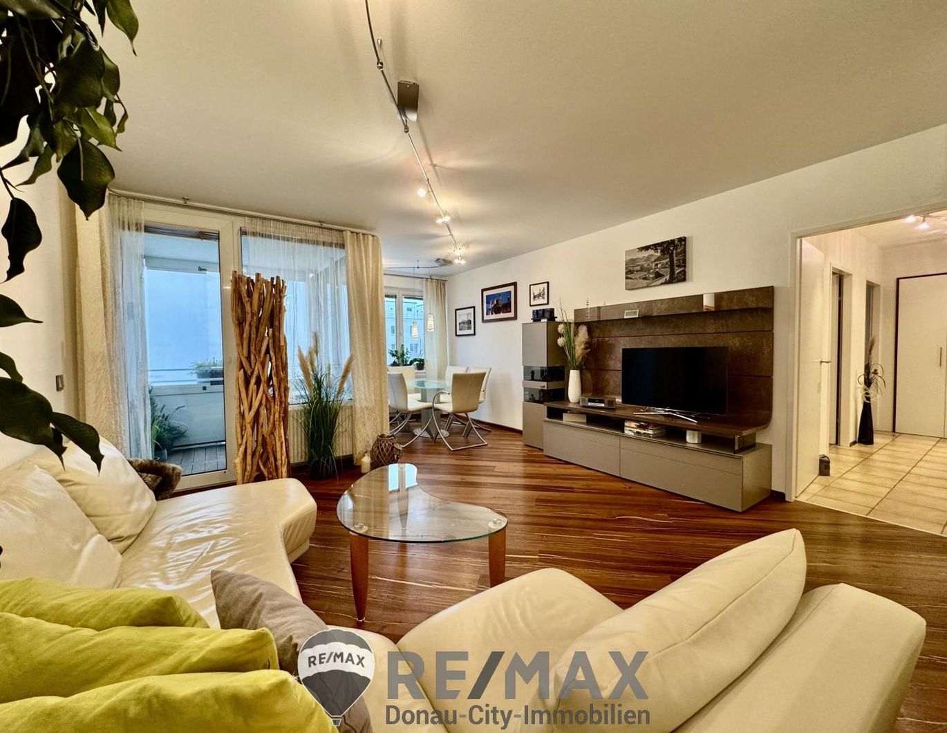 Modern wohnen mit Loggia & Top-Anbindung!