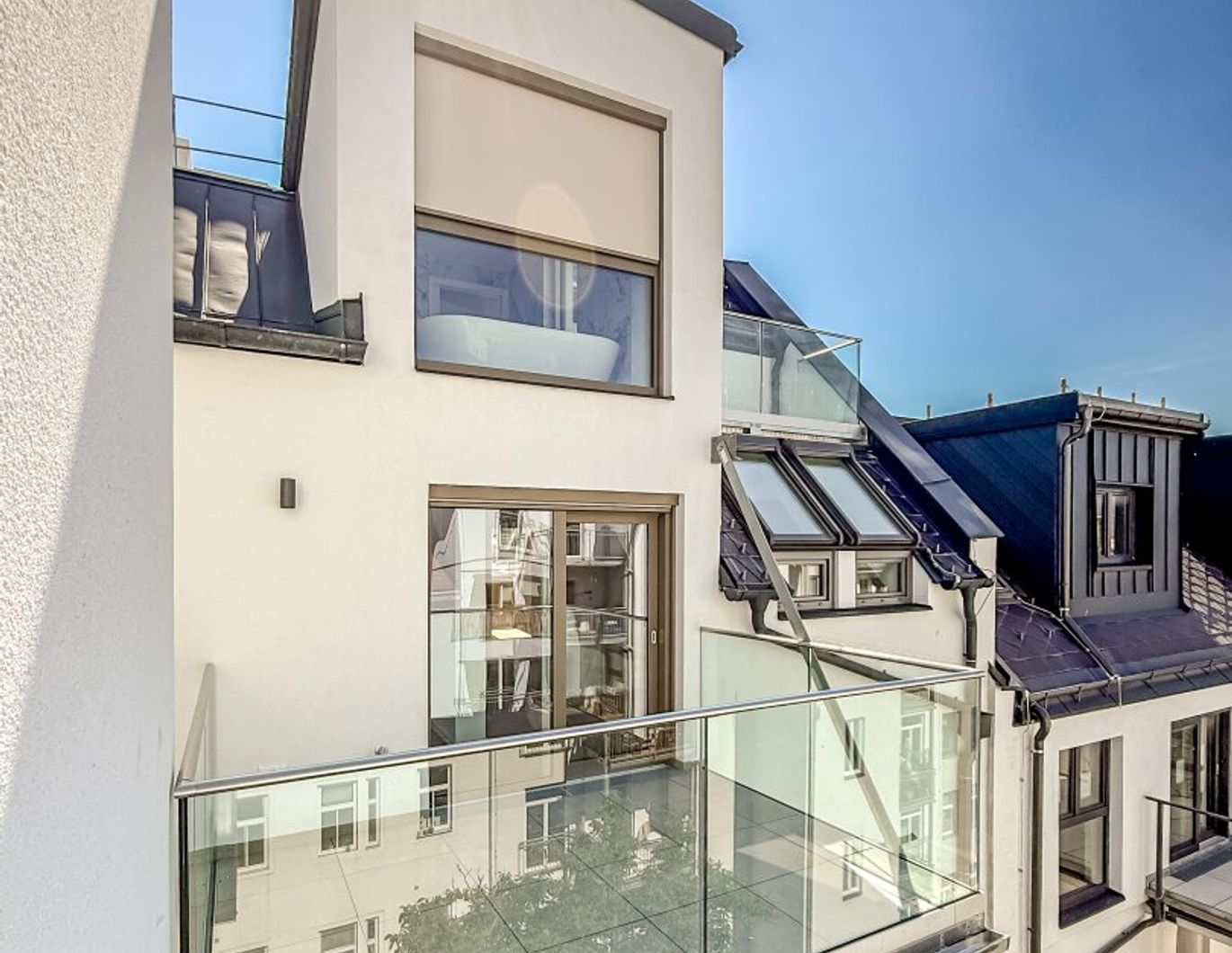Elevate 1090 - Erstbezug: Dachgeschoss - Maisonette Wohnung (klimatisiert) mit Balkon und Terrasse nahe U6 Alser Straße, AKH!