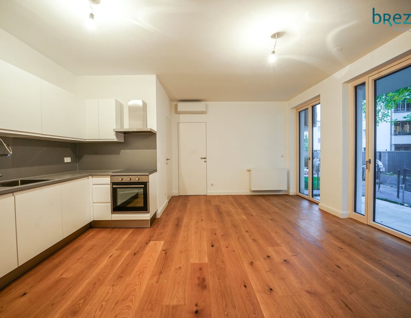 Beinahe Erstbezug - 2 Zimmer mit Terrasse in Hietzing