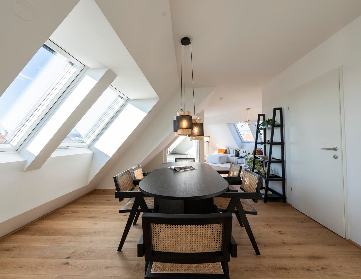Sonnige 3-Zimmer Dachgeschosswohnung mit Dachterrasse und Grünblick!