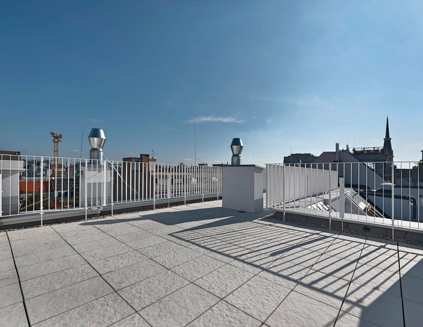 THE TEMPTATION - Penthouse - Stadtblick - 1 Ebene mit Terrasse + Dachterrasse