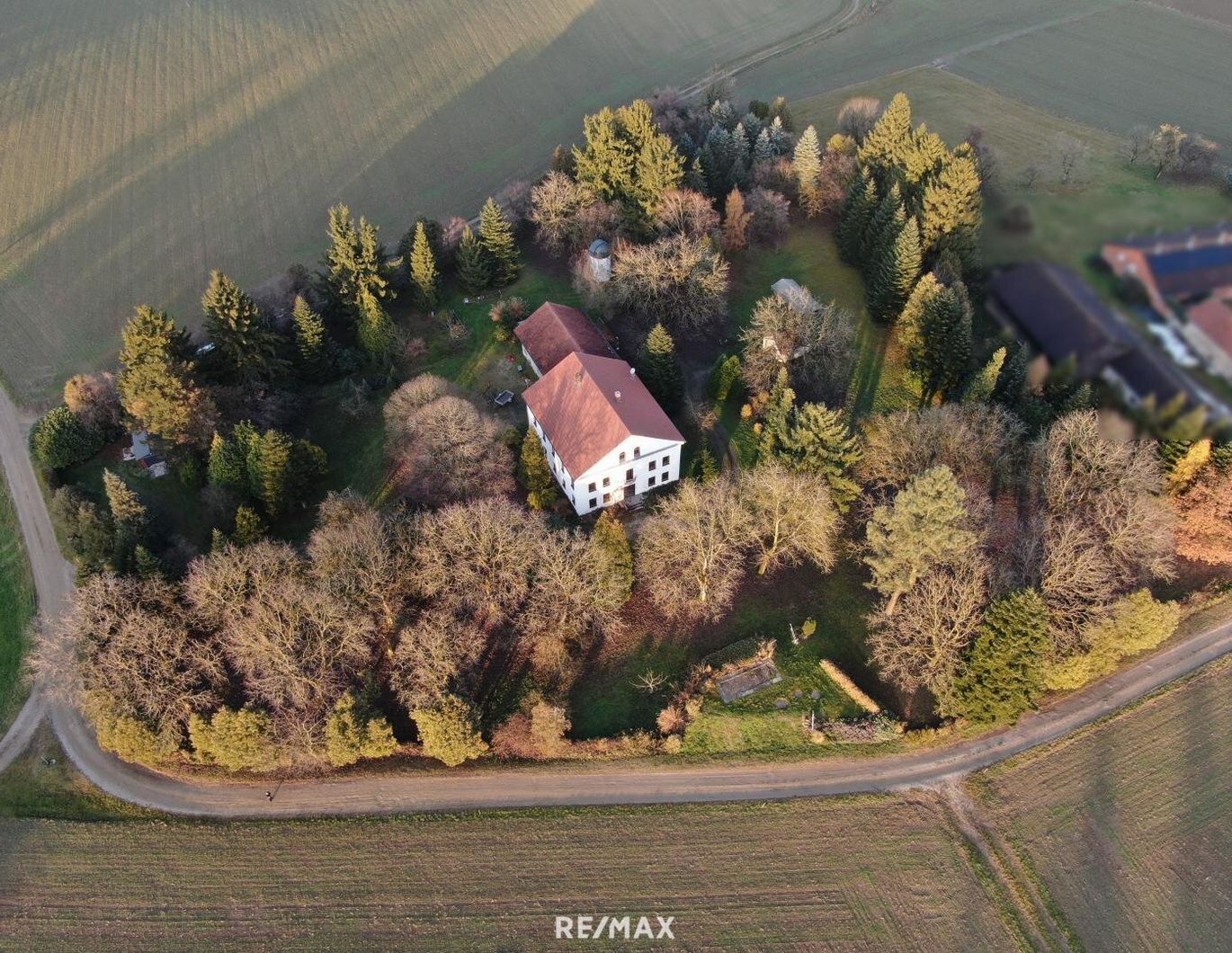 Landsitz mit Geschichte und eigener Sternwarte