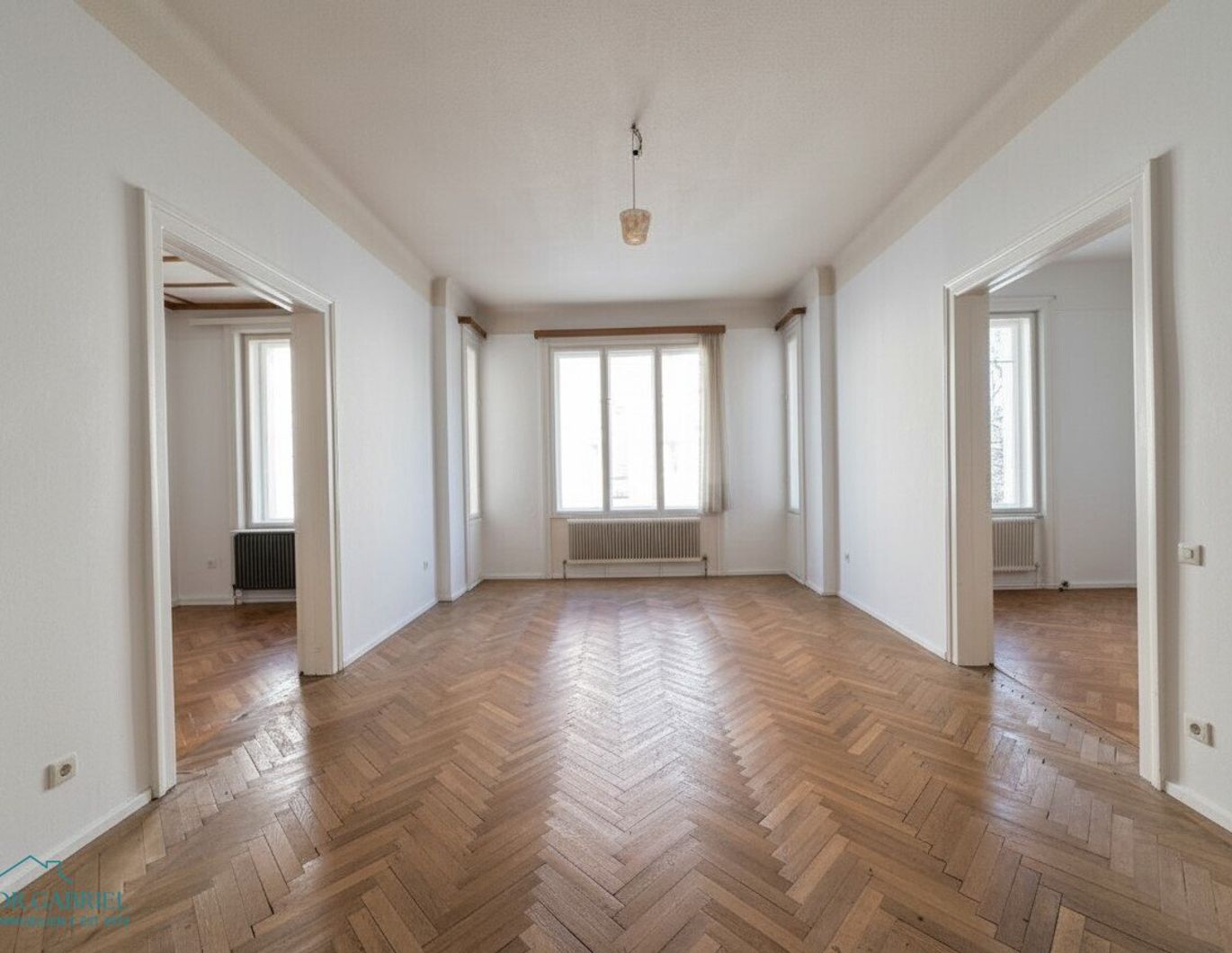 GROSSZÜGIGE ALTBAUWOHNUNG IN WUNDERSCHÖNEM HAUS NAHE DER DÖBLINGER HAUPTSTRASSE