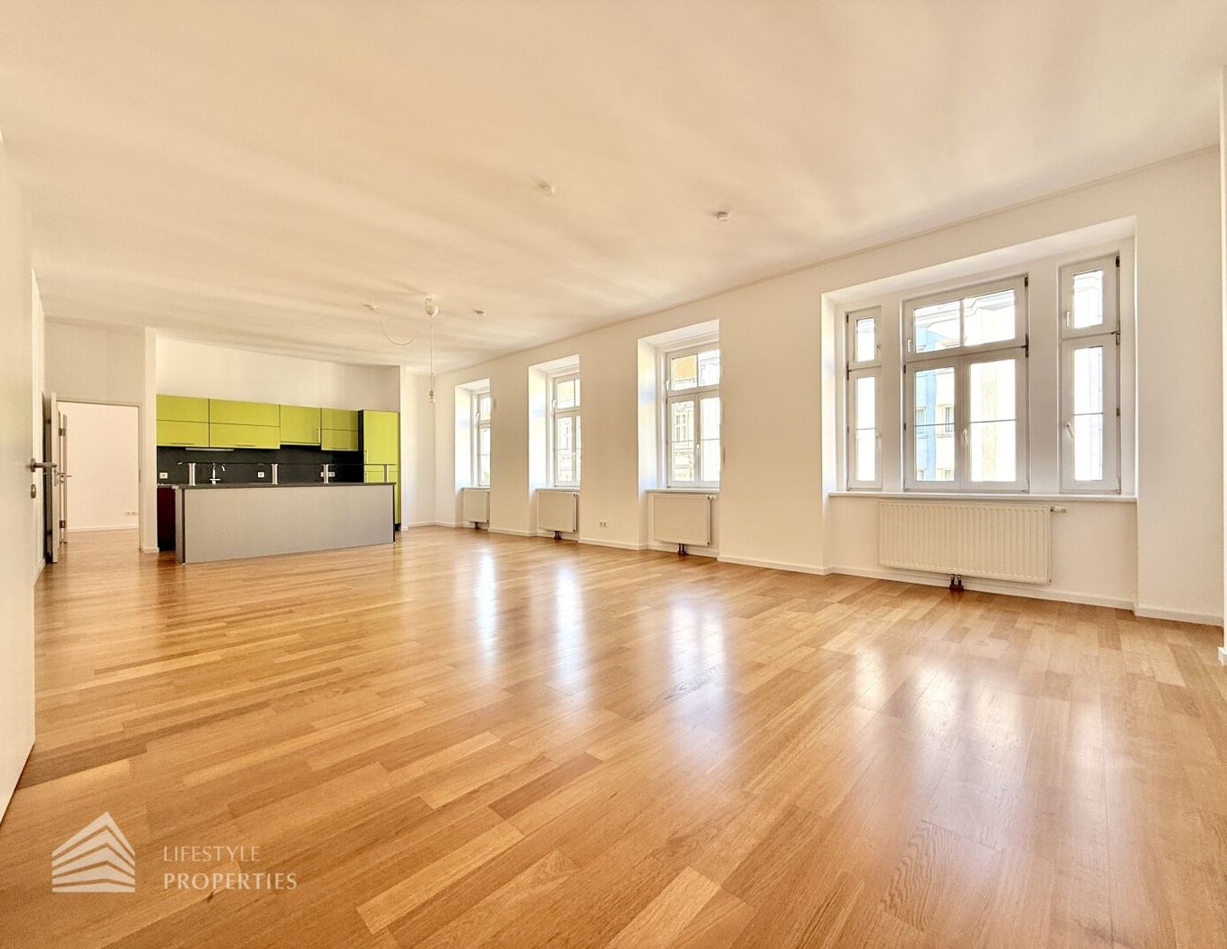Helle 3 - Zimmer Wohnung, unbefristet, Nähe Theresianum
