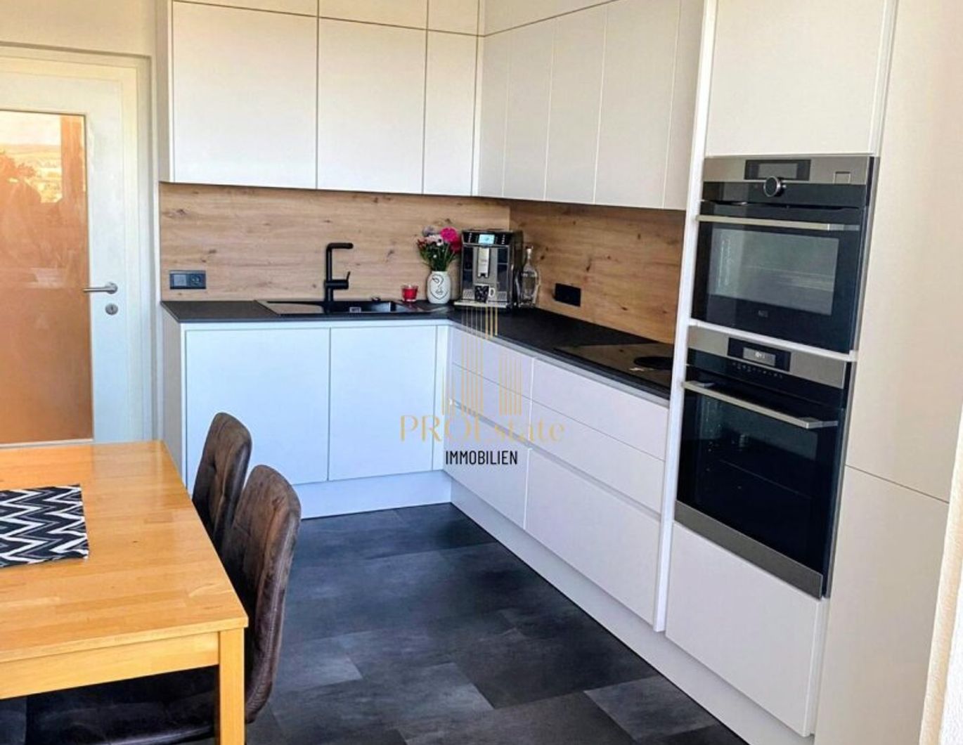 3-Zimmer-Wohnung mit neuwertige Küche in Linz