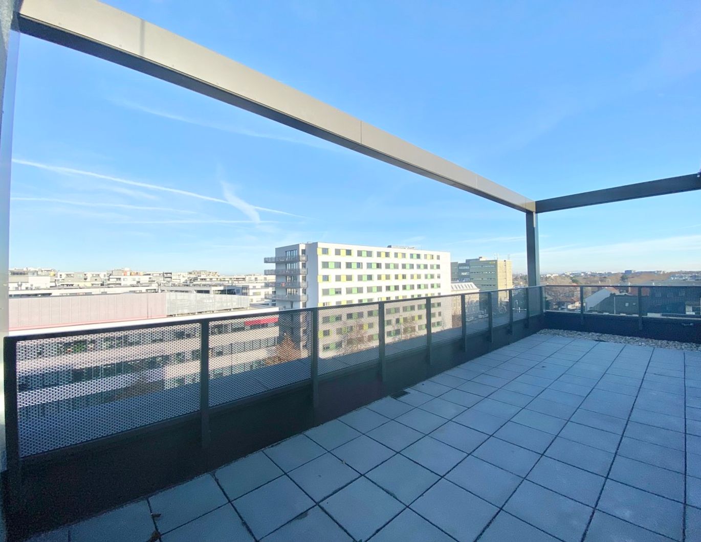 ANLAGEWOHNUNG - 2 Zimmer - TERRASSE  Dachgeschoss mit Weitblick