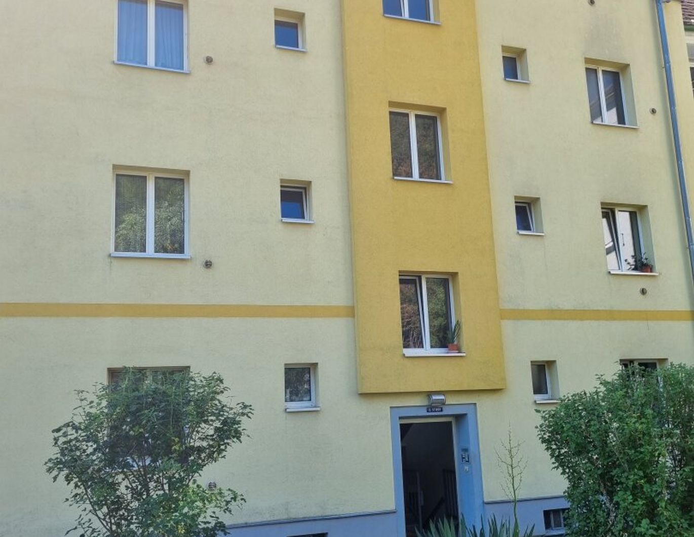 ERSTBEZUG NACH SANIERUNG!