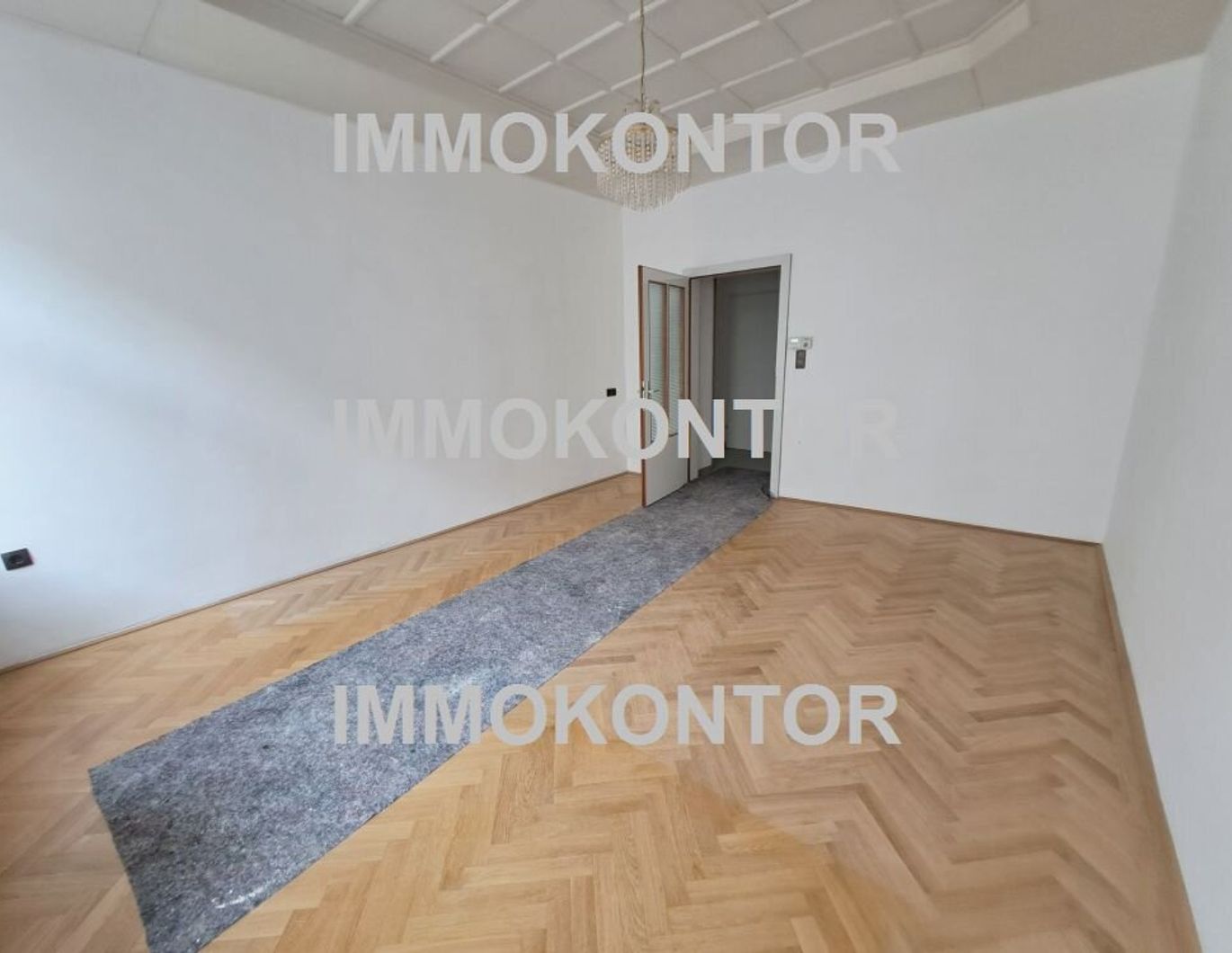 GROSSE ZIMMER