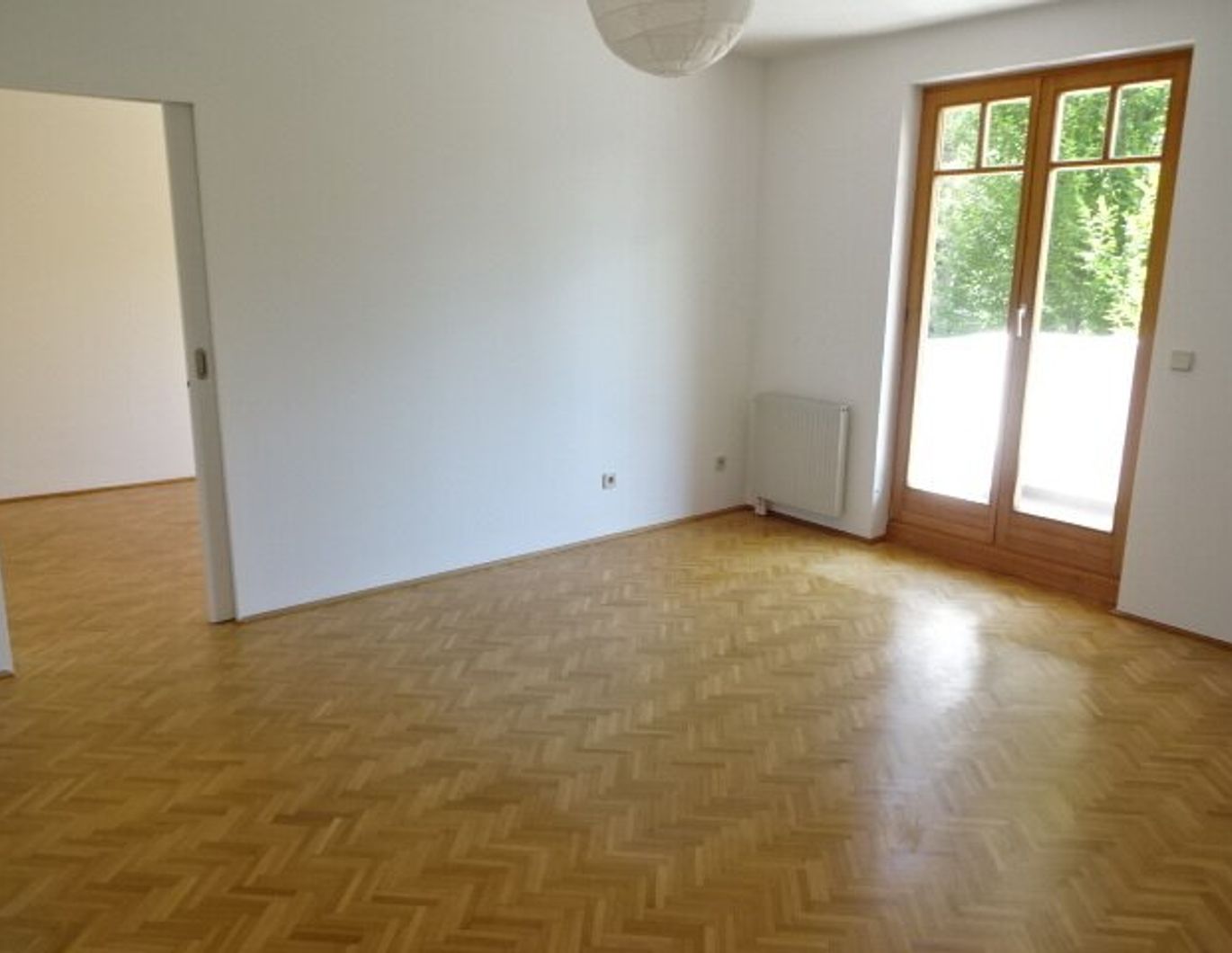 Balkonwohnung hell + freundlich, Nähe Speising Bahnhof, 2 Zimmer