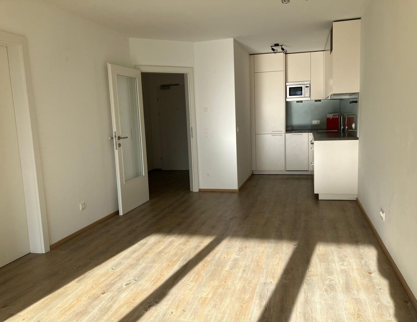 2-Zimmer Dachgeschosswohnung mit Loggia in Wals-Viehhausen!