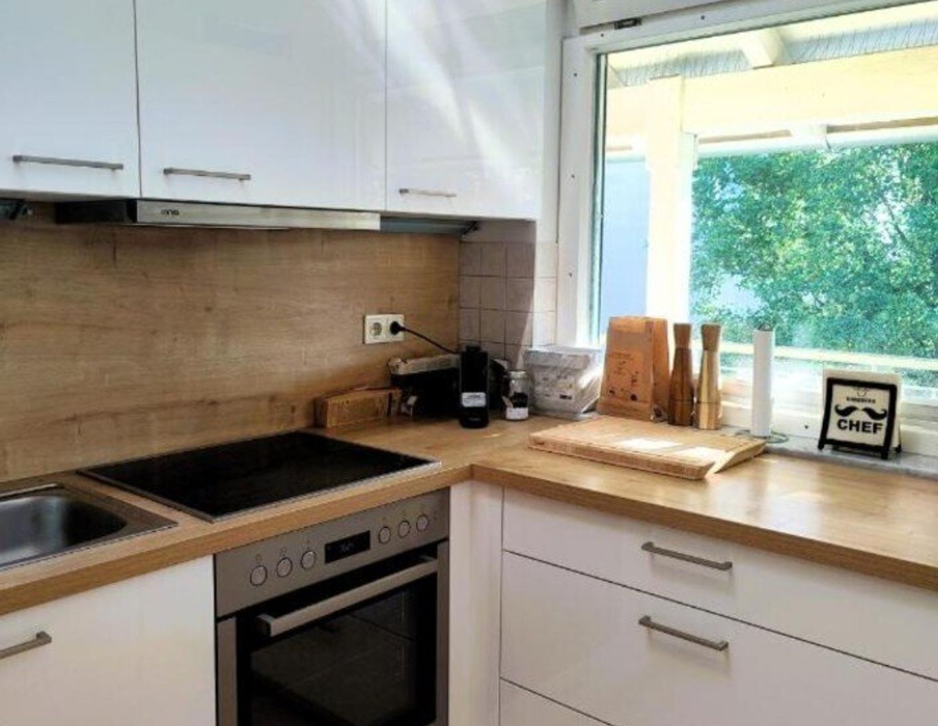 Zwischen Stadtleben und Erholung! Exklusive Dachgeschoss-Maisonette Wohnung mit wunderschöner Einbauküche und Süd-Ausrichtung - hell, modern & hochwertig!