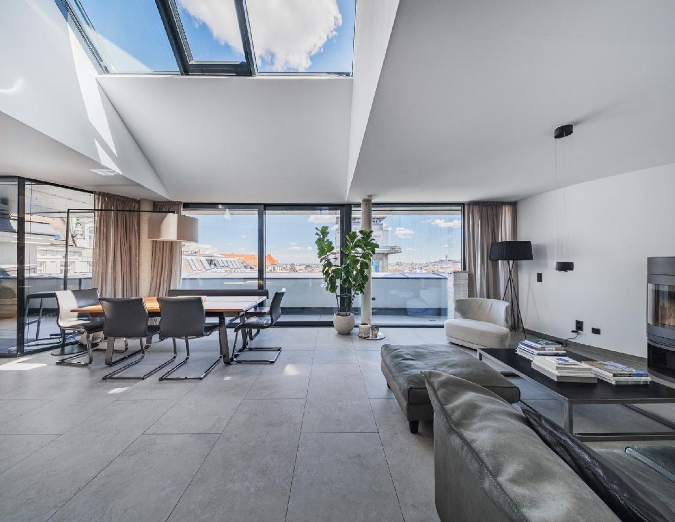 Exklusive Penthouse-Maisonette mit Panoramablick - Direkt am Haus des Meeres!