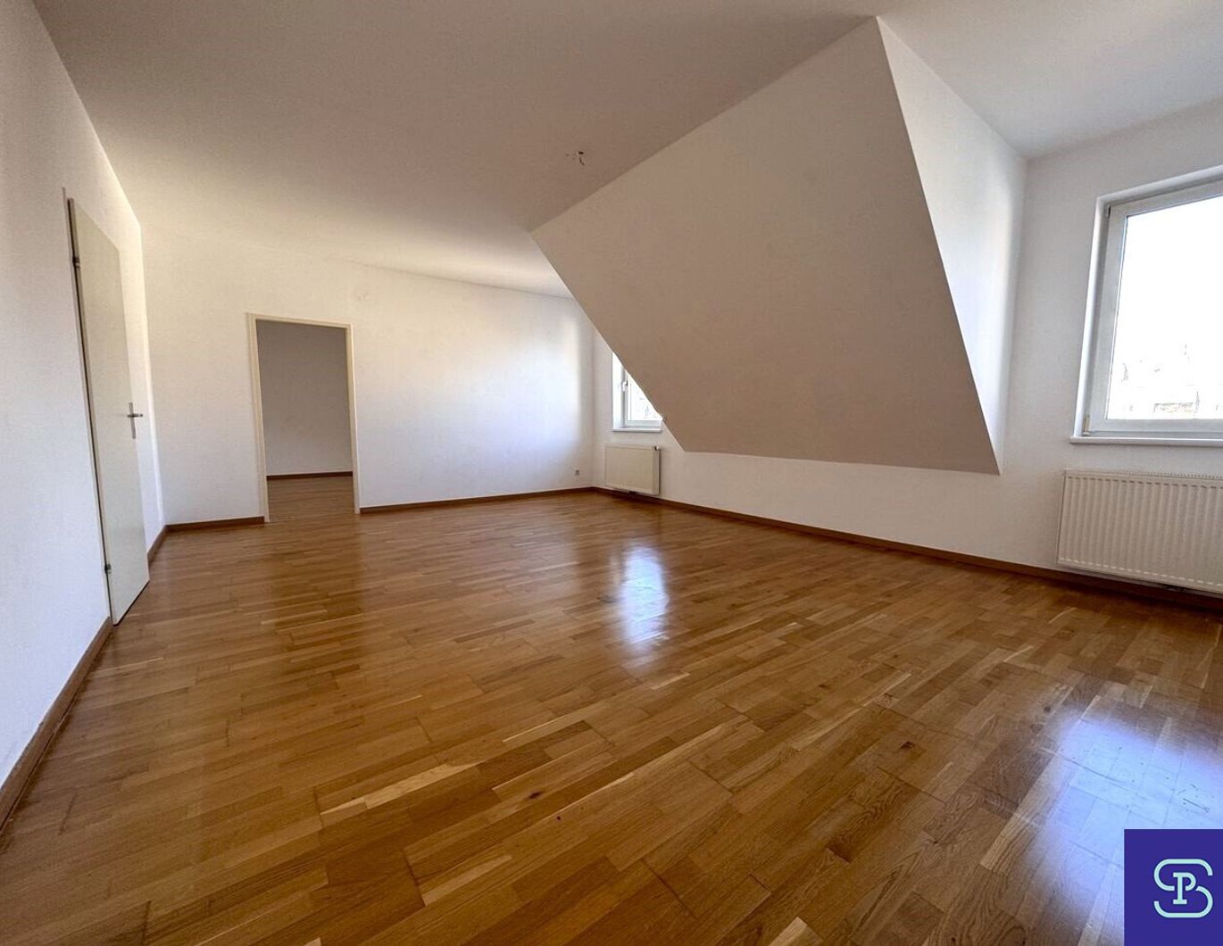 Provisionsfrei: Unbefristete 99m² DG-Wohnung mit 3 Zimmern - U1-Nähe!
