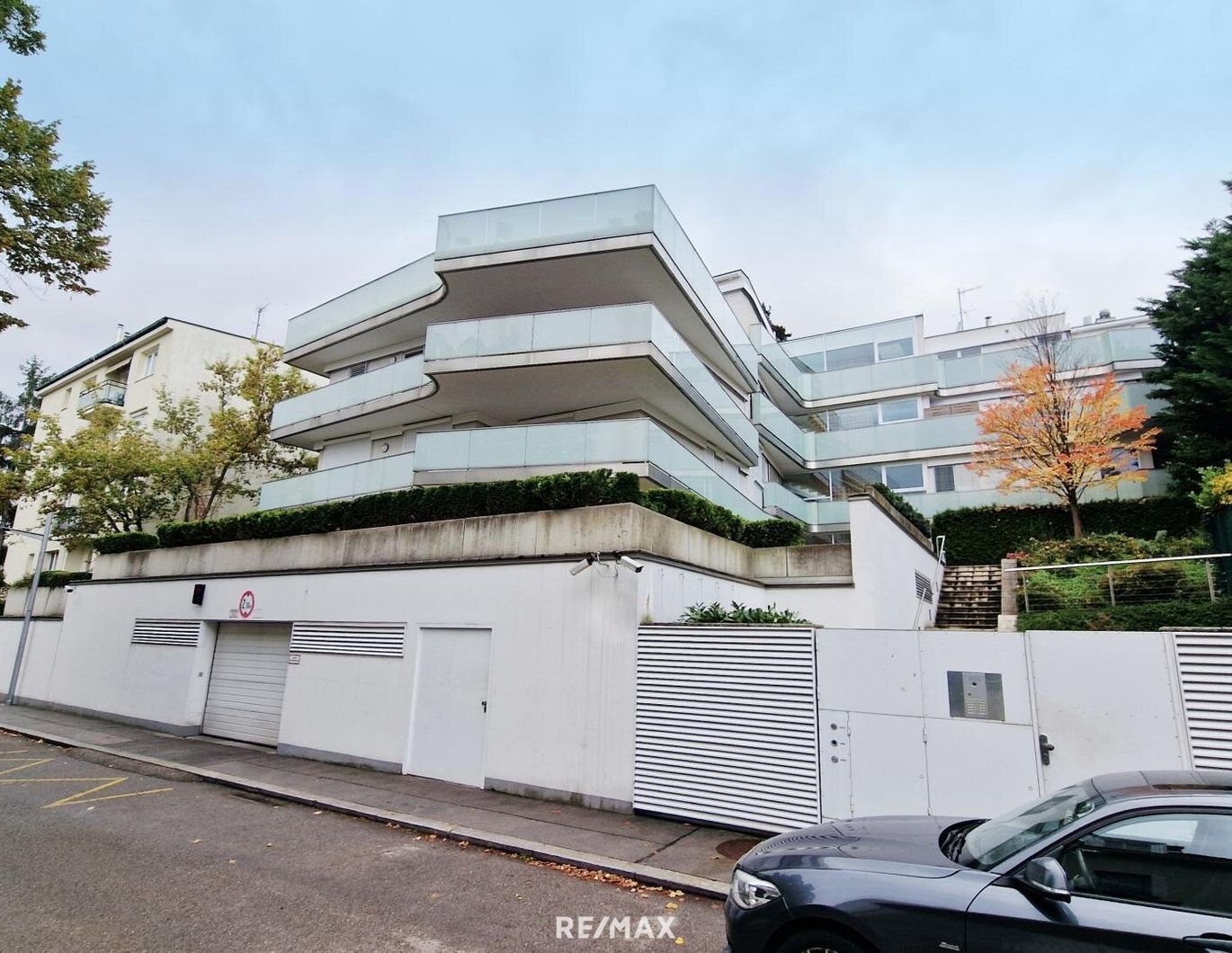 Stilvolle Gartenwohnung für gehobene Ansprüche - 4 Schlafzimmer, 4 Bäder!