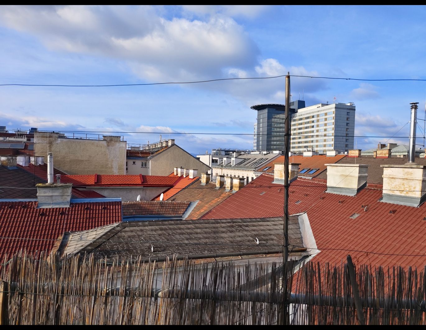 Sonnige Dachgeschosswohnung mit 2 Balkonen