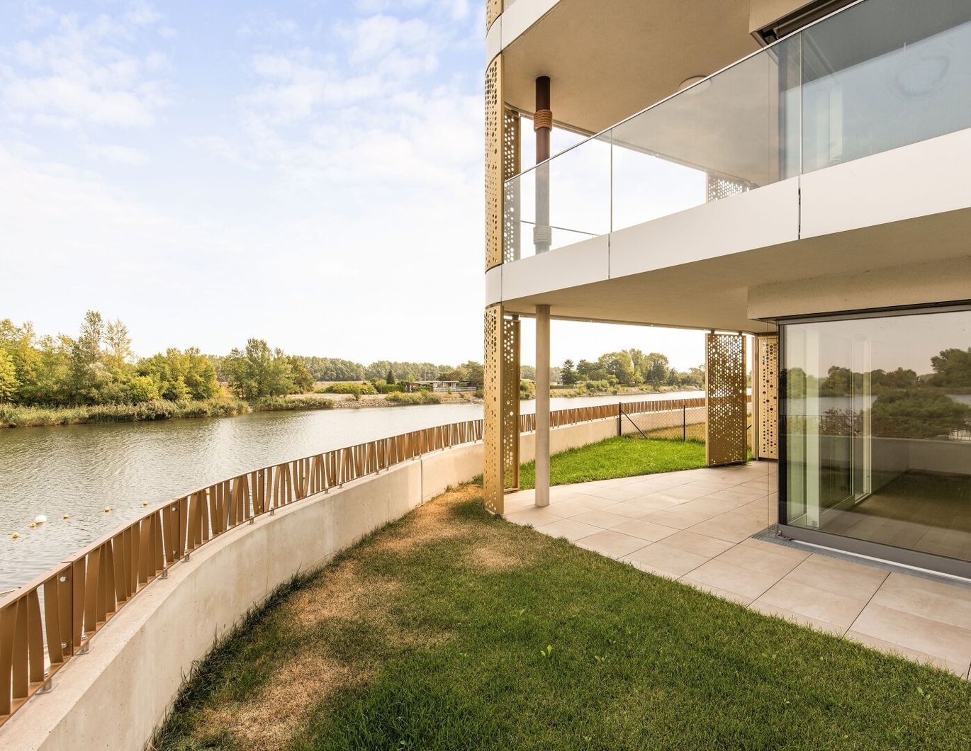 Wohn(T)raum am Wasser: Modernes Wohnen im grünen 19.Bezirk