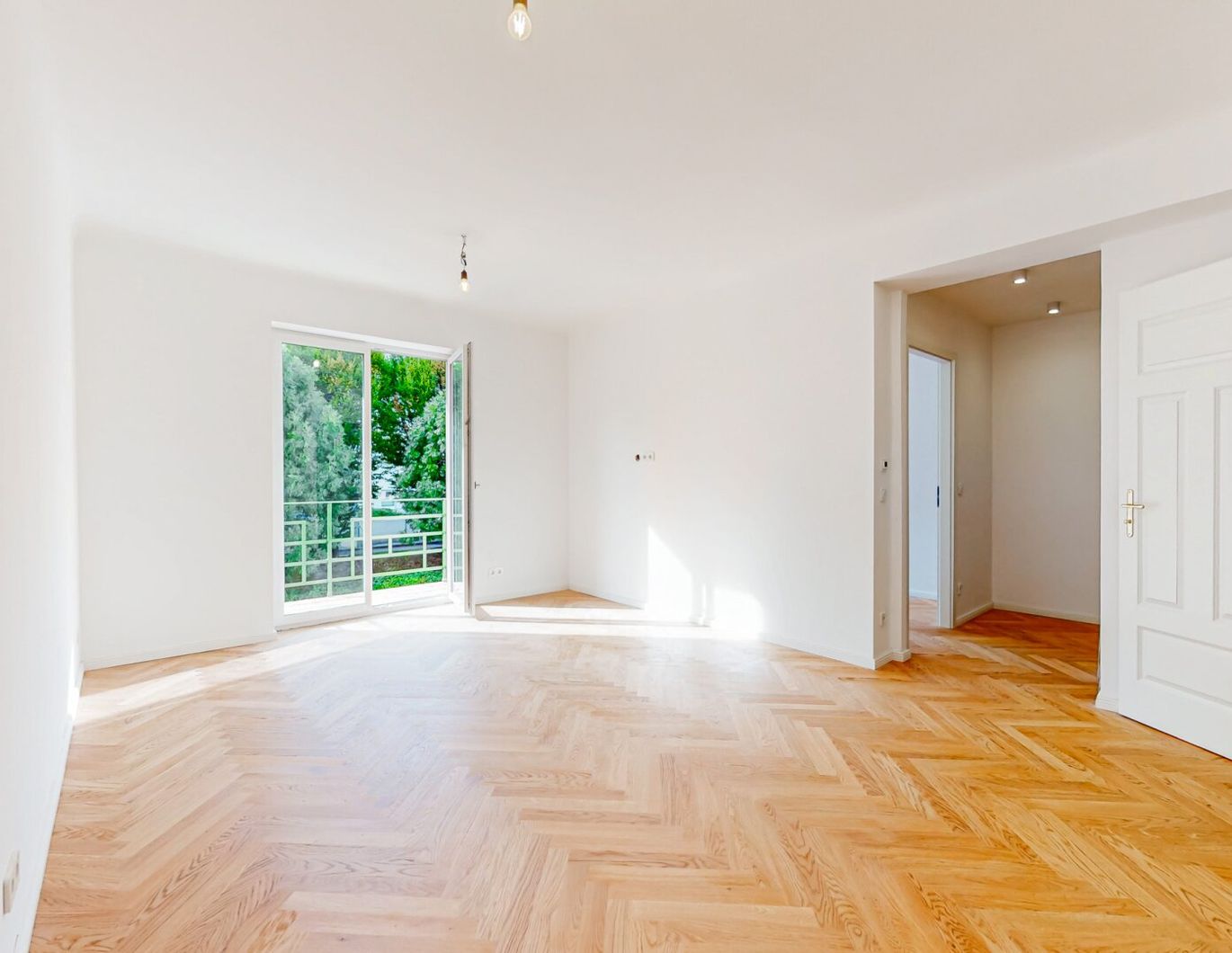 ELEGANTE 2-ZIMMER-DESIGNERWOHNUNG MIT BALKON | HOHE WARTE | PROVISIONSFREI