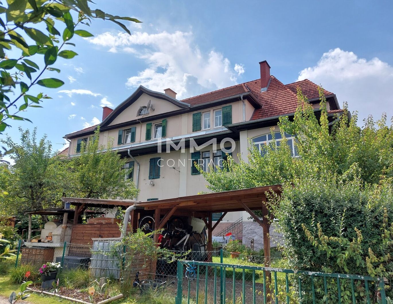 GÜNSTIGE SCHÖNE, SONNIGE UND RUHIGE 3-ZIMMER-WOHNUNG IM 2. OG MIT EIGENEM GARTENANTEIL UND PARKPLATZ