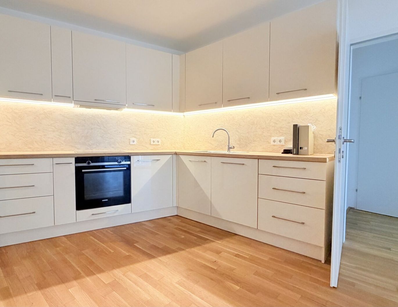 Neuwertige Neubauwohnung in sehr schöner Wohnlage