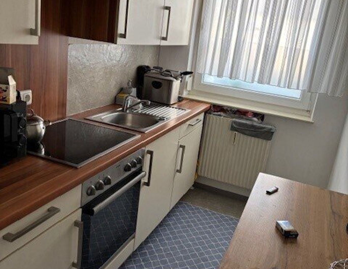 GROSSZÜGIGE 3-ZIMMER-BALKONWOHNUNG INKLUSIVE KÜCHE IN SCHWERTBERG!