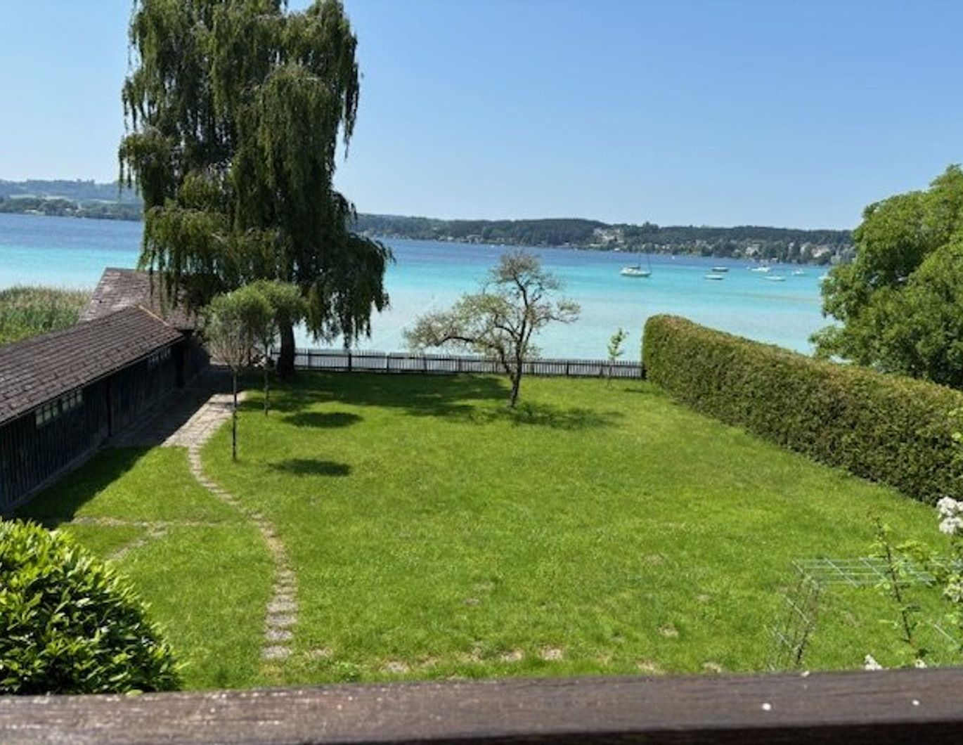 Traumhafte See-Liegenschaft in bester Lage am Attersee!